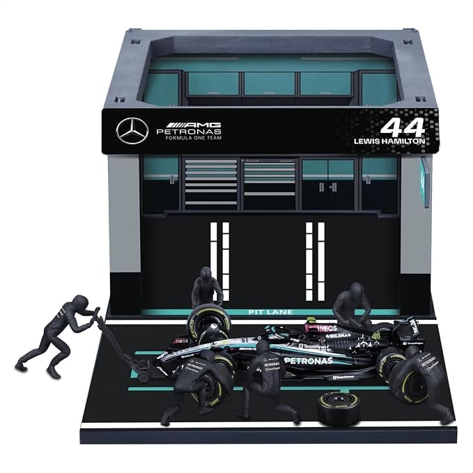 Bburago Bburago Pit Pass Mercedes-AMG W15 Lewis Hamilton #44 Diorama | 2024 | 1:43 photo 2