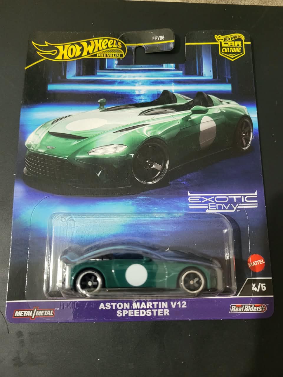 Hot Wheels Aston Martin V12 Speedster