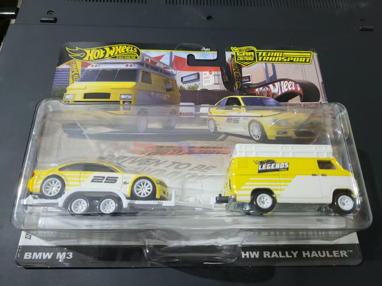 Hot Wheels Hot Wheels Premium BMW M3 Team Transport | BMW M3 & HW Rally Hauler 1:64