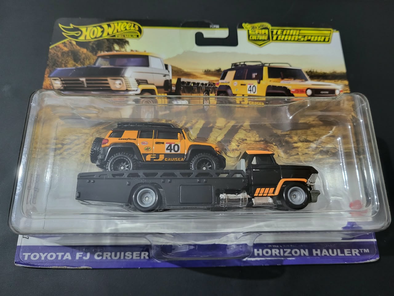 Hot Wheels Hot Wheels Premium Toyota FJ Cruiser Team Transport | Horizon Hauler 1:64