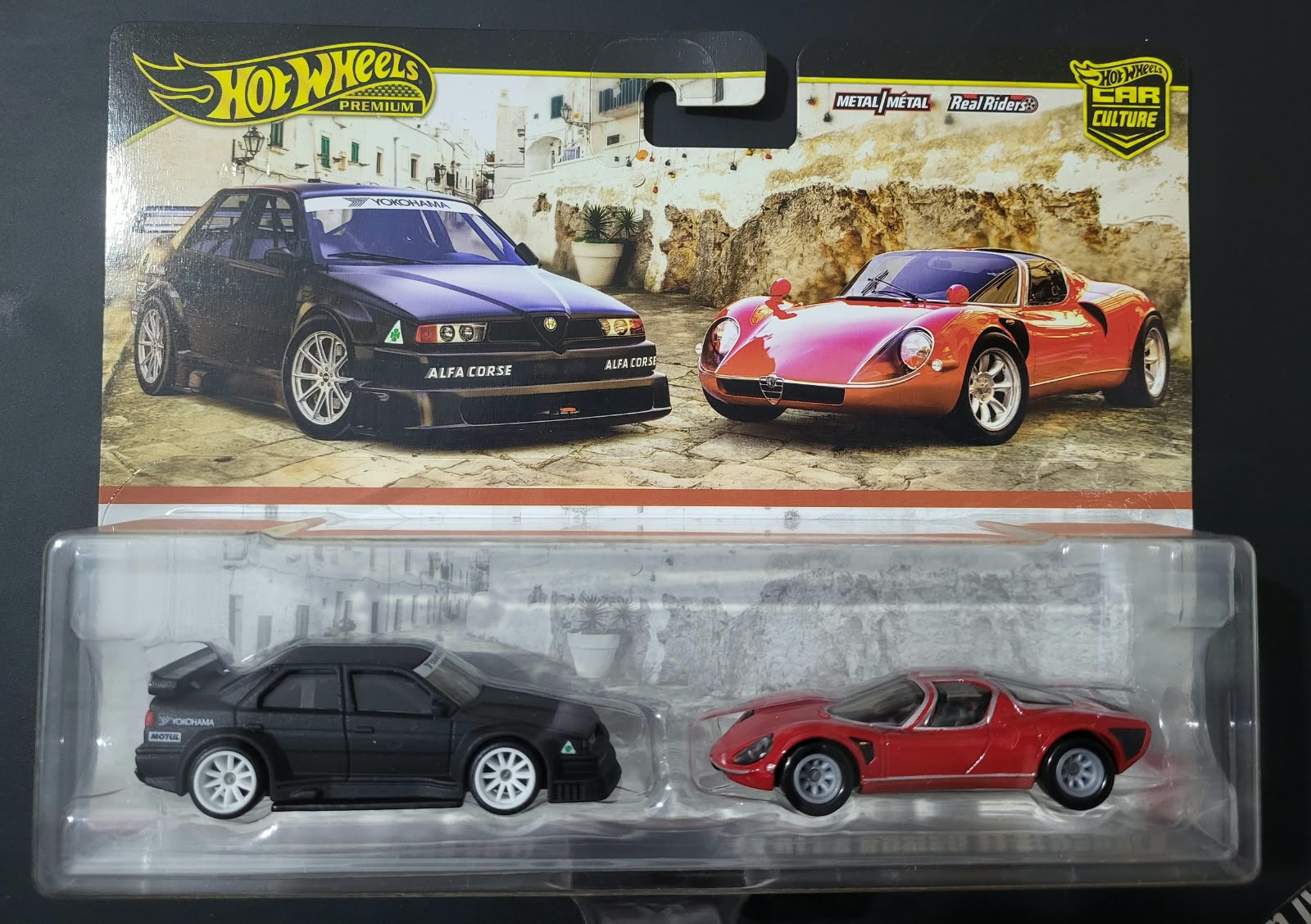 Hot Wheels Hot Wheels Premium Car Culture Alfa Romeo 2-Pack – 155 V6 TI & '69 33 Stradale 1:64