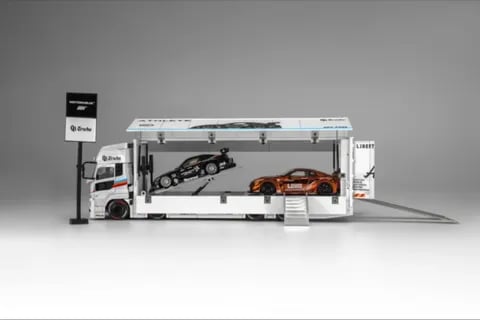 MotorHelix LB-TRUCKS UD Quon Cargo Truck "Athlete White" photo 6