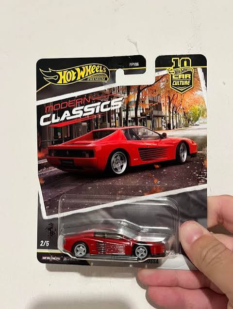 Hot Wheels Premium Ferrari Testarossa | Modern Classics