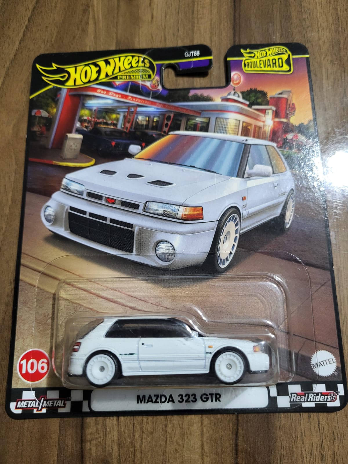 Hot Wheels Mazda 323 GTR