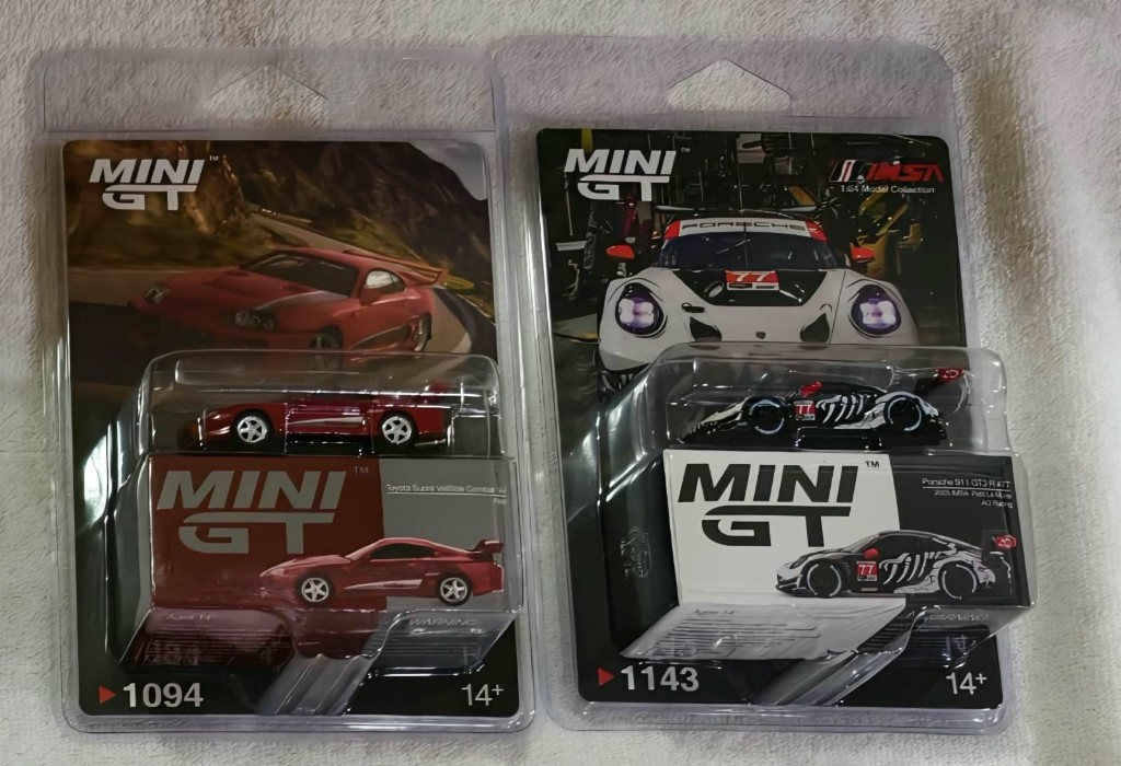 MINI GT Combo — Toyota Supra VeilSide Combat S4 + Porsche 911 GT3 R #77