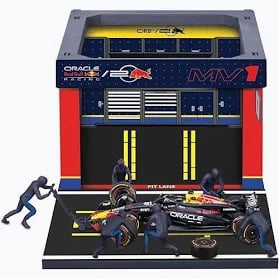 Bburago Bburago Pit Pass Red Bull RB20 Max Verstappen #1 Diorama | 2024 | 1:43 photo 2