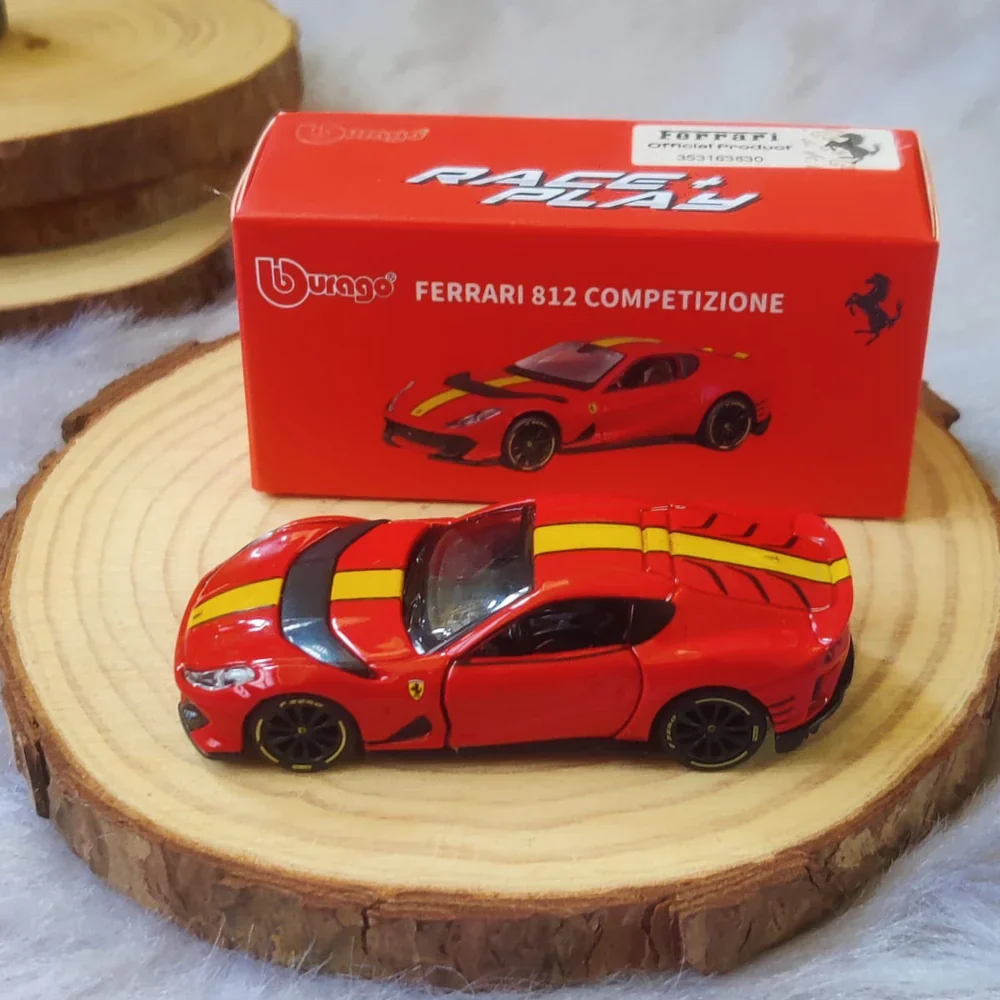 Bburago Ferrari 812 Competizione